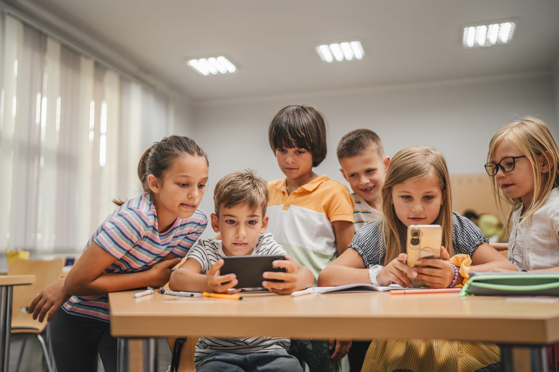 Back to school în era AI: despre securitate pentru copii
